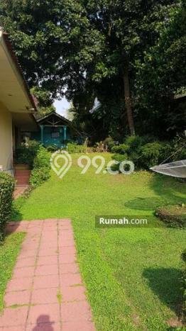 Rumah Bagus area Cisarua, Bogor, LT 4705m², LB 1000m² Rumah Bagus area Cisarua, Bogor, LT 4705m², LB 1000m²