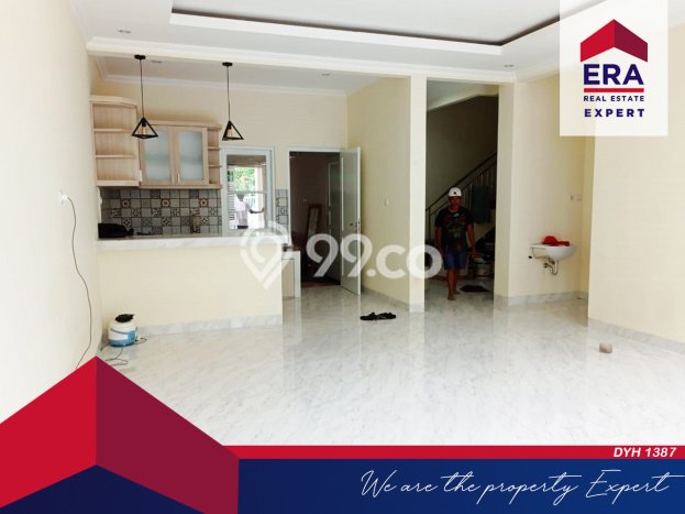 Rumah di Duren Sawit, Jakarta Timur, LT 242m² Bangunan 320m² Rumah di Duren Sawit, Jakarta Timur, LT 242m² Bangunan 320m²