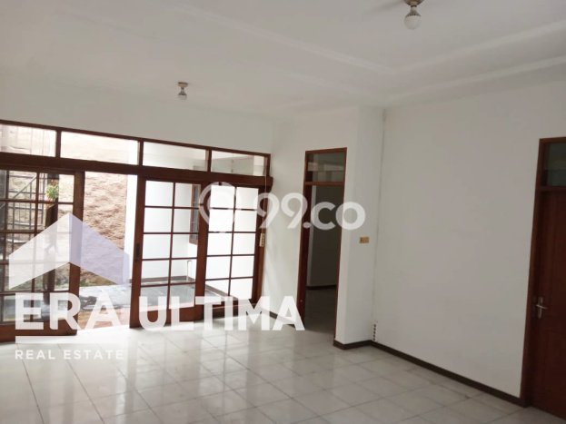 EXCLUSIVE OFFER! Rumah di Regol, 2 KM, Lingkungan Elite, LT 216m² Bangunan 162m² EXCLUSIVE OFFER! Rumah di Regol, 2 KM, Lingkungan Elite, LT 216m² Bangunan 162m²