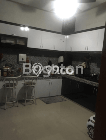 Rumah Strategis di Magelang Tengah, Magelang, LT 170m² Bangunan 200m² - HARGA NEGO! Rumah Strategis di Magelang Tengah, Magelang, LT 170m² Bangunan 200m² - HARGA NEGO!