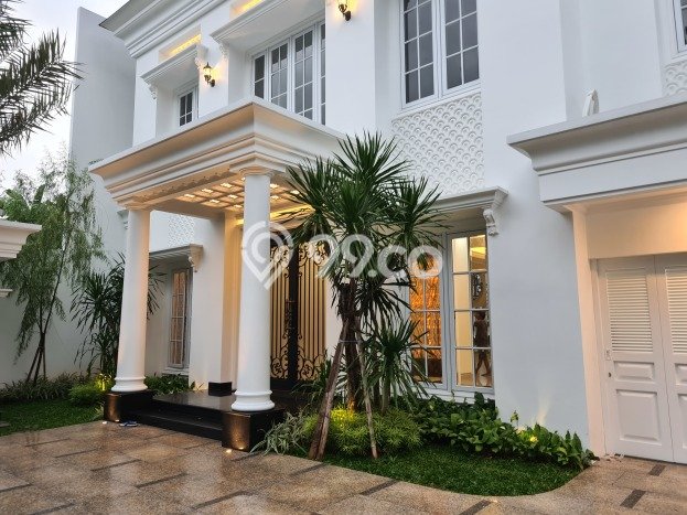 Dijual Rumah Mewah Elegan Dengan View Eksklusif di Pondok Indah, Jakarta Selatan Dijual Rumah Mewah Elegan Dengan View Eksklusif di Pondok Indah, Jakarta Selatan