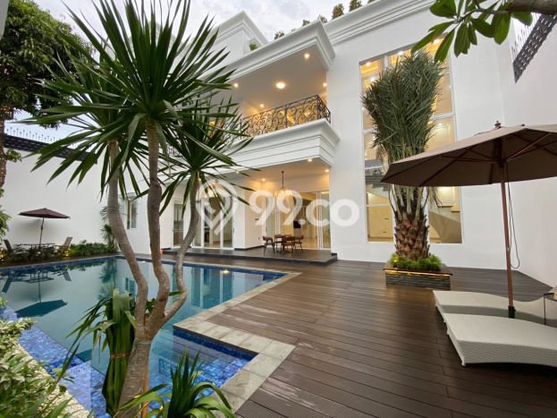 Dijual Rumah Mewah Elegan Dengan View Eksklusif di Pondok Indah, Jakarta Selatan Dijual Rumah Mewah Elegan Dengan View Eksklusif di Pondok Indah, Jakarta Selatan