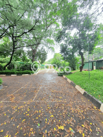 Ready to Use! Luxury House LT 10000m2 Desain Modern di Kemang Ready to Use! Luxury House LT 10000m2 Desain Modern di Kemang
