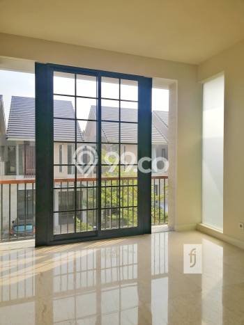 Rumah Lingkungan Asri di Ampera, Jakarta Selatan, Luas 127m² Bangunan 145m² Rumah Lingkungan Asri di Ampera, Jakarta Selatan, Luas 127m² Bangunan 145m²