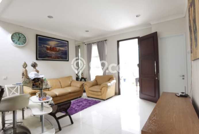 Rumah Elit Modern Tanpa Renovasi di BSD Tangerang Rumah Elit Modern Tanpa Renovasi di BSD Tangerang