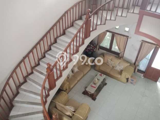 Jual Rumah Bagus Siap Huni LB 200m2 di Kiaracondong, Bandung Jual Rumah Bagus Siap Huni LB 200m2 di Kiaracondong, Bandung