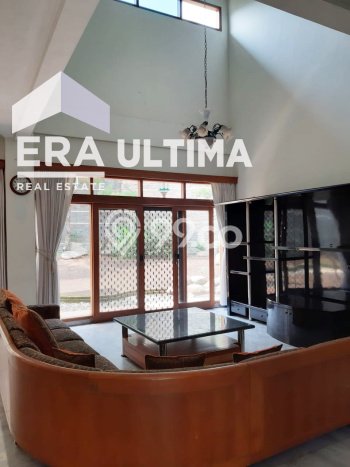 Rumah Mewah LB 400m2 Siap Huni Desain Elegan di Setra Sari, Bandung Rumah Mewah LB 400m2 Siap Huni Desain Elegan di Setra Sari, Bandung