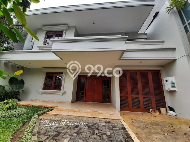 Rumah Elit Modern Tanpa Renovasi di Pondok Indah Jakarta Selatan Rumah Elit Modern Tanpa Renovasi di Pondok Indah Jakarta Selatan