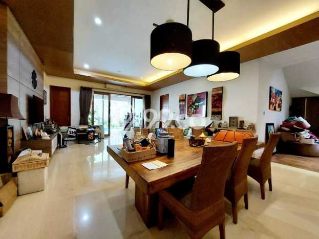 Rumah Elit LB 550m2 Siap Pakai Desain Elegan di Cipete, Jakarta Selatan Rumah Elit LB 550m2 Siap Pakai Desain Elegan di Cipete, Jakarta Selatan