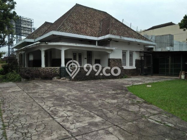 Rumah LT 771m² di Pusat Kota Cipaganti, Bandung - Lokasi Premium Rumah LT 771m² di Pusat Kota Cipaganti, Bandung - Lokasi Premium