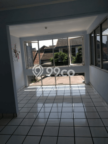 Rumah Mewah LB 400m2 Siap Pakai Desain Elegan di Bandung Kota, Bandung Rumah Mewah LB 400m2 Siap Pakai Desain Elegan di Bandung Kota, Bandung