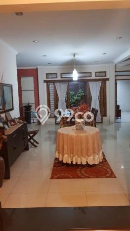 Ready to Use! Premium House LT 299m2 Desain Modern di Buah Batu Ready to Use! Premium House LT 299m2 Desain Modern di Buah Batu