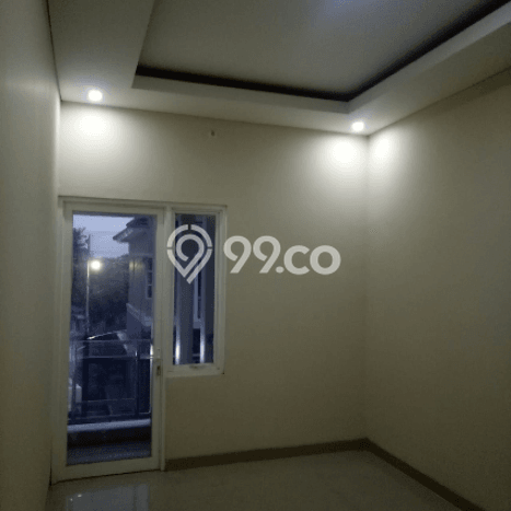 Rumah Strategis Modern Lb 140m2 di Laweyan, Solo Rumah Strategis Modern Lb 140m2 di Laweyan, Solo