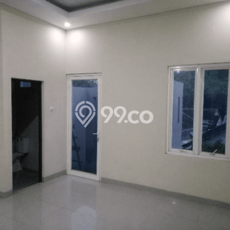 Rumah Strategis Modern Lb 140m2 di Laweyan, Solo Rumah Strategis Modern Lb 140m2 di Laweyan, Solo