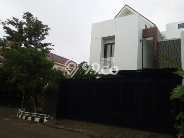 Dijual Rumah Luas Megah Dengan View Cantik di Permata Buana, Jakarta Barat Dijual Rumah Luas Megah Dengan View Cantik di Permata Buana, Jakarta Barat