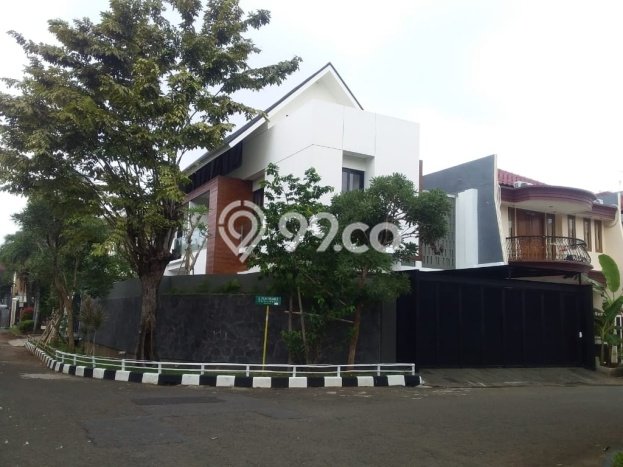 Dijual Rumah Luas Megah Dengan View Cantik di Permata Buana, Jakarta Barat Dijual Rumah Luas Megah Dengan View Cantik di Permata Buana, Jakarta Barat