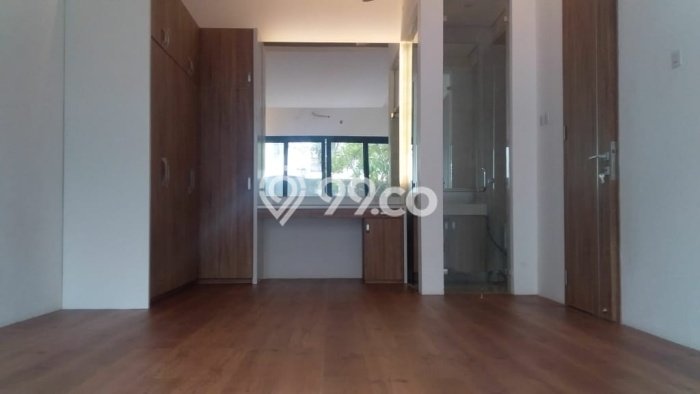 Dijual Rumah Luas Megah Dengan View Cantik di Permata Buana, Jakarta Barat Dijual Rumah Luas Megah Dengan View Cantik di Permata Buana, Jakarta Barat