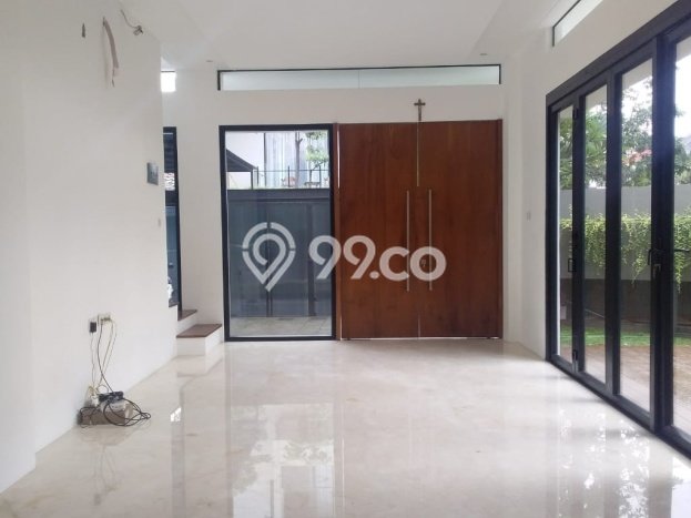 Dijual Rumah Luas Megah Dengan View Cantik di Permata Buana, Jakarta Barat Dijual Rumah Luas Megah Dengan View Cantik di Permata Buana, Jakarta Barat