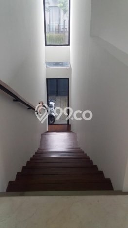 Dijual Rumah Luas Megah Dengan View Cantik di Permata Buana, Jakarta Barat Dijual Rumah Luas Megah Dengan View Cantik di Permata Buana, Jakarta Barat