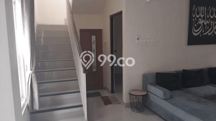 For Sale Rumah 4 Kamar Lokasi Ideal Bagus dan Strategis di Laweyan For Sale Rumah 4 Kamar Lokasi Ideal Bagus dan Strategis di Laweyan