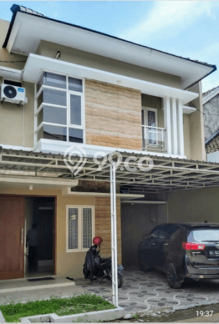 For Sale Rumah 4 Kamar Lokasi Ideal Bagus dan Strategis di Laweyan For Sale Rumah 4 Kamar Lokasi Ideal Bagus dan Strategis di Laweyan