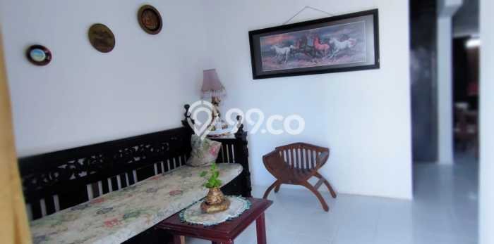 Rumah Nyaman dengan 5 Kamar Tidur dan 3 Kamar Mandi di Area Pondok Ranji, Tangerang Rumah Nyaman dengan 5 Kamar Tidur dan 3 Kamar Mandi di Area Pondok Ranji, Tangerang
