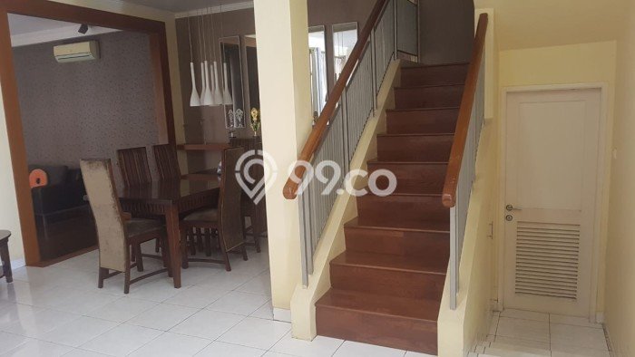 Rumah Lokasi Strategis area Cibubur, Bogor, LT 284m² LB 250m² Rumah Lokasi Strategis area Cibubur, Bogor, LT 284m² LB 250m²