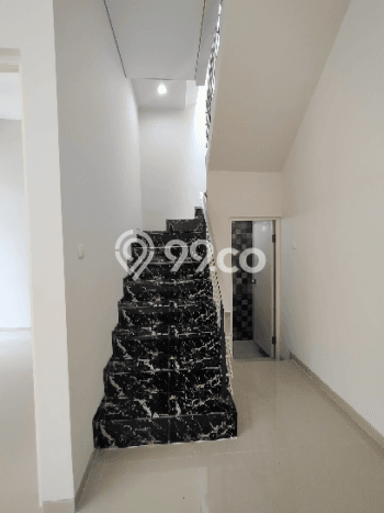 Dijual Cepat Rumah Favorit Siap Huni LB 105m2 di Rungkut, Surabaya Dijual Cepat Rumah Favorit Siap Huni LB 105m2 di Rungkut, Surabaya