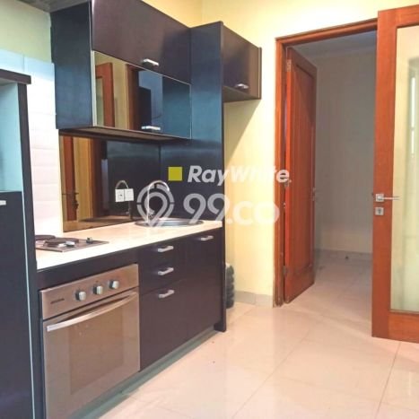 PILIHAN TEPAT! Rumah kawasan Ragunan, 4 KM, Dekat Mall, Luas 162m² LB 382m² PILIHAN TEPAT! Rumah kawasan Ragunan, 4 KM, Dekat Mall, Luas 162m² LB 382m²