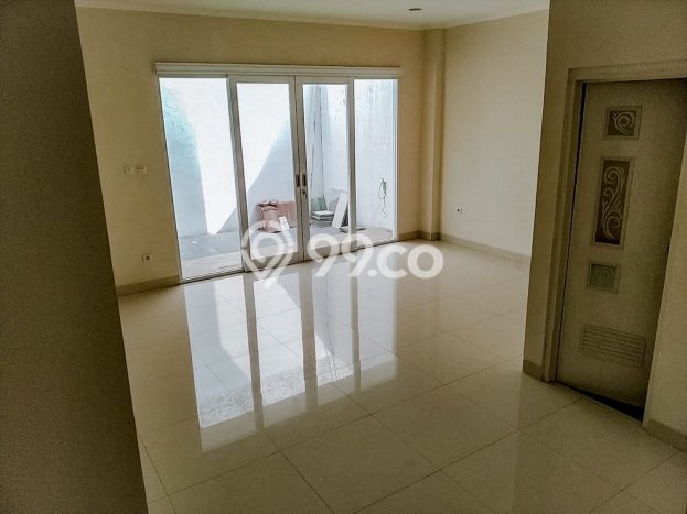 Rumah Modern Cantik 3 KT Siap Huni di Lippo Cikarang Rumah Modern Cantik 3 KT Siap Huni di Lippo Cikarang