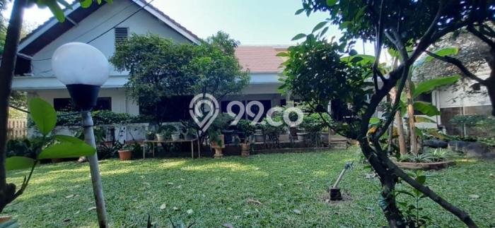Rumah Mewah Dijual LT 855m2 di Kebayoran Baru, Jakarta Selatan Rumah Mewah Dijual LT 855m2 di Kebayoran Baru, Jakarta Selatan
