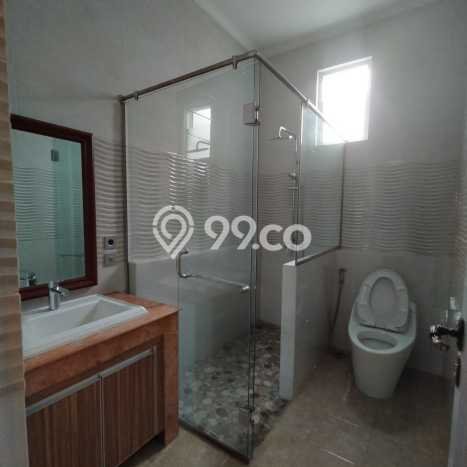 Rumah Elit Modern Tanpa Renovasi di Kayu Putih Jakarta Timur Rumah Elit Modern Tanpa Renovasi di Kayu Putih Jakarta Timur