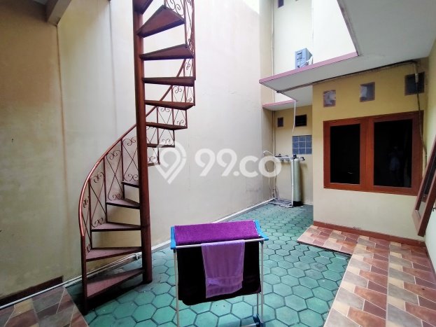 Rumah Mewah LB 300m2 Siap Huni Desain Elegan di Veteran, Jakarta Selatan Rumah Mewah LB 300m2 Siap Huni Desain Elegan di Veteran, Jakarta Selatan
