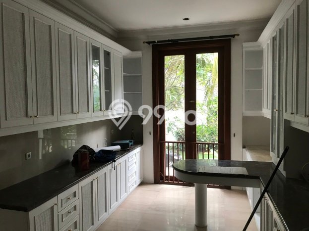 Rumah sewa siap pakai 5 Kamar Tidur di Antasari, Jakarta Selatan Rumah sewa siap pakai 5 Kamar Tidur di Antasari, Jakarta Selatan