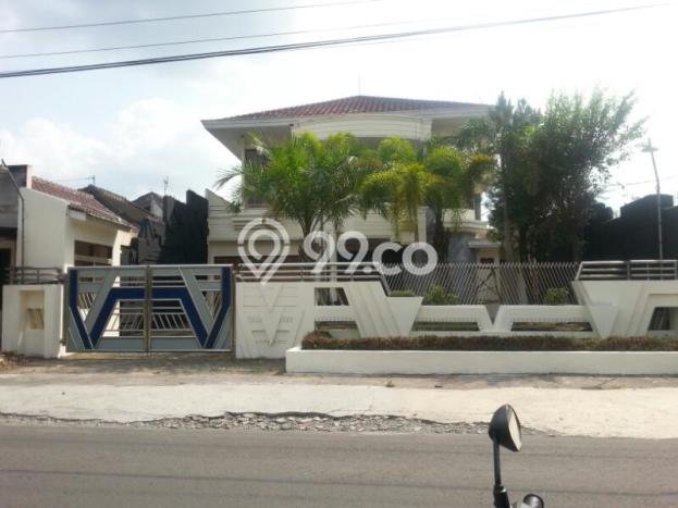 HOT LISTING! Rumah Nyaman area Wirobrajan, Luas 1000m² Bangunan 886m² HOT LISTING! Rumah Nyaman area Wirobrajan, Luas 1000m² Bangunan 886m²