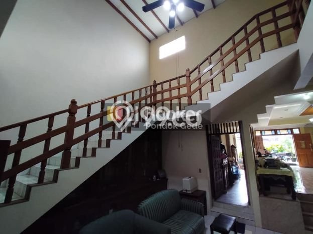 PROPERTI PILIHAN! Rumah di Pondokmelati, Luas 244m² Bangunan 220m² PROPERTI PILIHAN! Rumah di Pondokmelati, Luas 244m² Bangunan 220m²