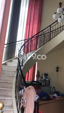 Hunian Mewah LB 380m2 Siap Pakai Desain Elegan di Permata Buana, Jakarta Barat Hunian Mewah LB 380m2 Siap Pakai Desain Elegan di Permata Buana, Jakarta Barat