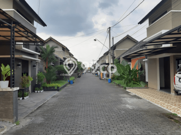 Rumah Modern Cantik 4 Kamar Bisa Langsung Pindah di Gentan Rumah Modern Cantik 4 Kamar Bisa Langsung Pindah di Gentan