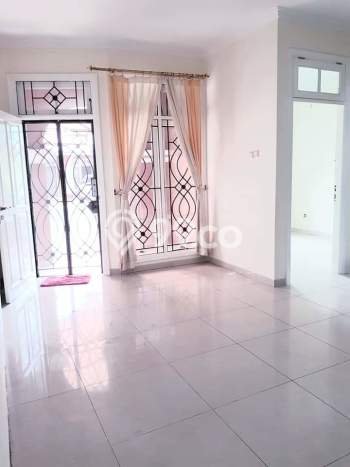 Jarang Ada! Rumah Sewa 4 Kamar Bagus Siap Huni Modernland Jarang Ada! Rumah Sewa 4 Kamar Bagus Siap Huni Modernland