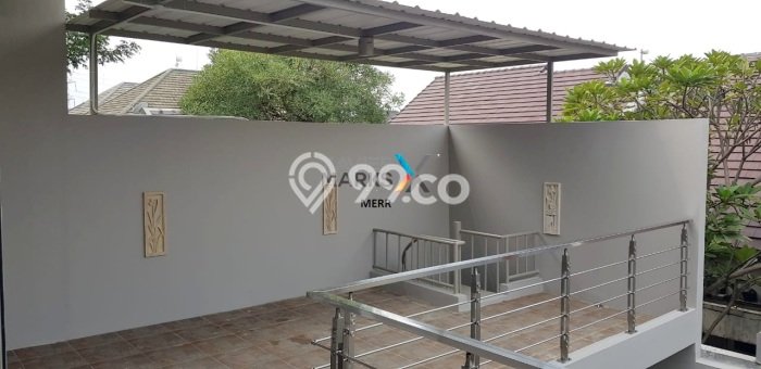Rumah Mewah LB 170m2 Siap Pakai Desain Elegan di Citraland, Surabaya Rumah Mewah LB 170m2 Siap Pakai Desain Elegan di Citraland, Surabaya
