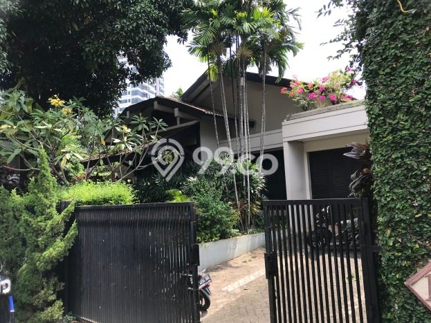 Rumah Elit Modern Tanpa Renovasi di Kuningan Jakarta Selatan Rumah Elit Modern Tanpa Renovasi di Kuningan Jakarta Selatan