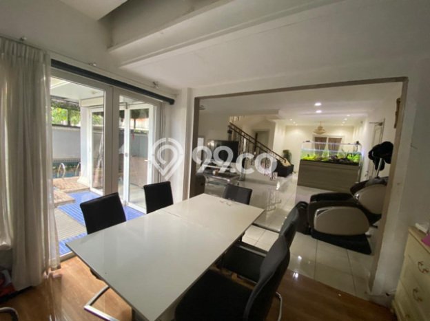 SPECIAL OFFER! Rumah Asri area Lippo Karawaci, LT 275m² Bangunan 278m² SPECIAL OFFER! Rumah Asri area Lippo Karawaci, LT 275m² Bangunan 278m²