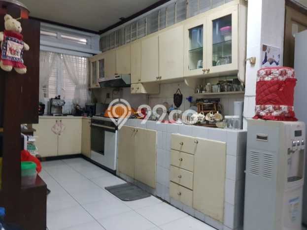 Siap Huni Hunian Elit 5 Kamar di Kebayoran Baru Dekat ke Mana Saja Siap Huni Hunian Elit 5 Kamar di Kebayoran Baru Dekat ke Mana Saja