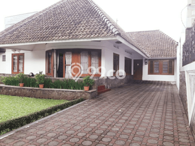 Ready to Use! Luxury House LT 460m2 Desain Elegan di Bandung Kota Ready to Use! Luxury House LT 460m2 Desain Elegan di Bandung Kota