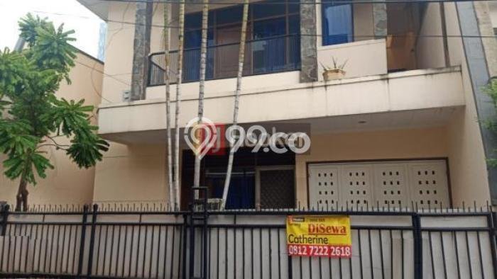 SPECIAL RATE! Rumah di Tomang, 5 KM, Area Asri, LT 135m² Bangunan 200m² SPECIAL RATE! Rumah di Tomang, 5 KM, Area Asri, LT 135m² Bangunan 200m²
