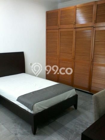 Siap Huni Hunian Elit 8 Kamar di Kebayoran Baru Dekat ke Mana Pun Siap Huni Hunian Elit 8 Kamar di Kebayoran Baru Dekat ke Mana Pun