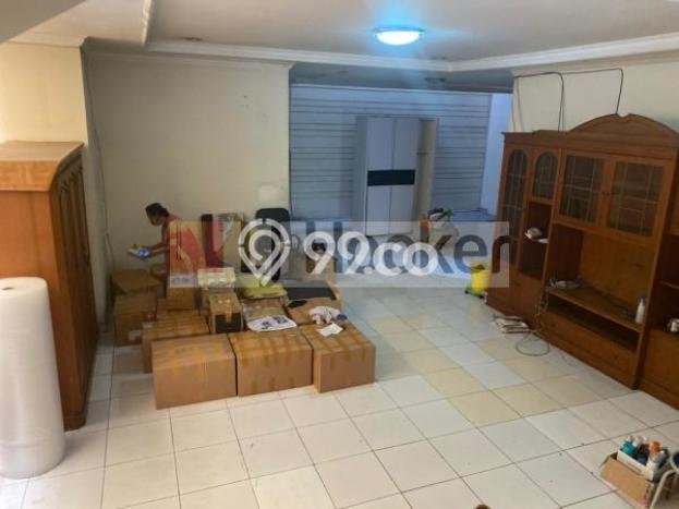 Rumah di Tomang, 4 KM, Area Asri, LT 221m² Bangunan 400m² Rumah di Tomang, 4 KM, Area Asri, LT 221m² Bangunan 400m²