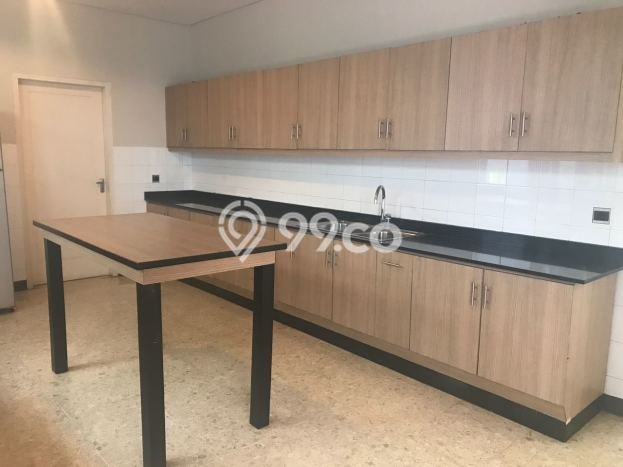 Rumah Kontrakan Jakarta Selatan LT 1300m2 LB 650m2 Kawasan Kemang Rumah Kontrakan Jakarta Selatan LT 1300m2 LB 650m2 Kawasan Kemang