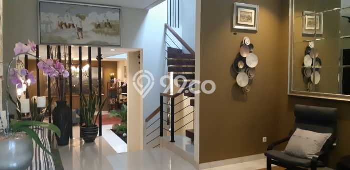 Hunian Mewah LB 300m2 Siap Huni Desain Elegan di Pondok Indah, Jakarta Selatan Hunian Mewah LB 300m2 Siap Huni Desain Elegan di Pondok Indah, Jakarta Selatan