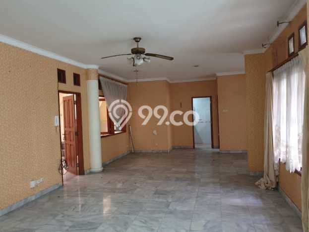 LISTING BARU! Rumah Strategis di Ciputat, LT 232m² LB 174m² LISTING BARU! Rumah Strategis di Ciputat, LT 232m² LB 174m²